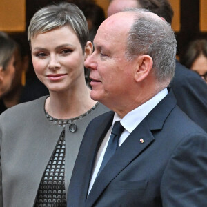 C'est une année riche en émotions, du côté du rocher monégasque.
Le prince Albert II de Monaco et la princesse Charlene - Sortie de la messe en mémoire du prince Rainier III en la cathédrale de Monaco. © Bruno Bebert / Bestimage