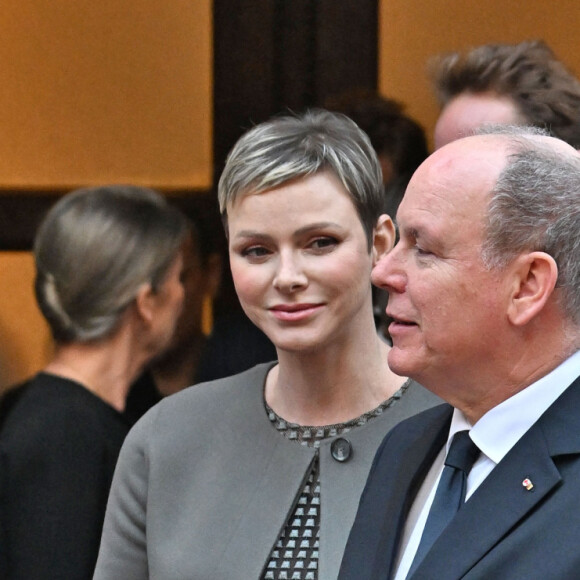 Le prince Albert II de Monaco et la princesse Charlene - Sortie de la messe en mémoire du prince Rainier III en la cathédrale de Monaco, le 5 avril 2023. © Bruno Bebert / Bestimage