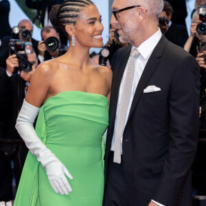 Tina Kunakey et son mari Vincent Cassel - Montée des marches du film " Les crimes du futur " lors du 75ème Festival International du Film de Cannes. Le 23 mai 2022 © Olivier Borde / Bestimage 