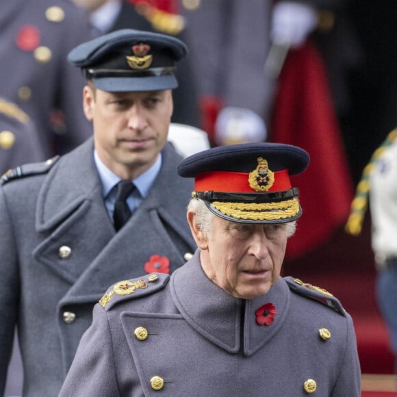 Le prince William, prince de Galles, et Prince Charles III - Les membres de la famille royale d'Angleterre et les personnalités lors du "Remembrance Sunday Service" à Londres, le 13 novembre 2022. 