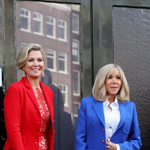 Le Première Dame française Brigitte Macron et la reine Maxima des Pays-Bas visitent la Maison d'Anne Frank dans le cadre de la visite d'État du couple présidentiel français aux Pays-Bas, Jour 2, à Amsterdam, Pays-Bas, le 12 avril 2023. © Dominique Jacovides/Bestimage 