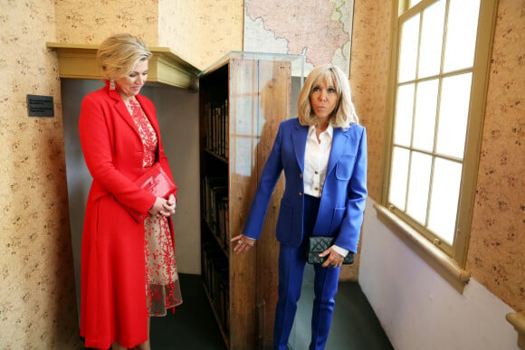 Le Première Dame française Brigitte Macron et la reine Maxima des Pays-Bas visitent la Maison d'Anne Frank dans le cadre de la visite d'État du couple présidentiel français aux Pays-Bas, Jour 2, à Amsterdam, Pays-Bas, le 12 avril 2023. © Dominique Jacovides/Bestimage 