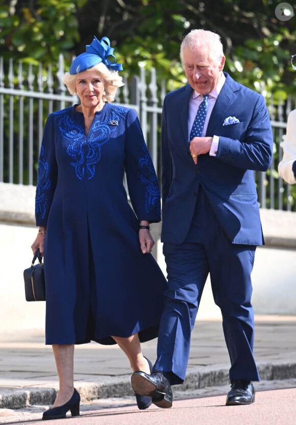 Trois jours de festivités sont prévus.
Le roi Charles III d'Angleterre et Camilla Parker Bowles, reine consort d'Angleterre - La famille royale du Royaume Uni arrive pour assister à la messe de Pâques à la chapelle Saint Georges au château de Windsor, le 9 avril 2023. 