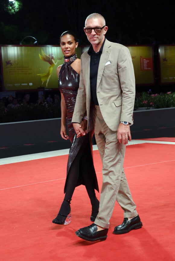 Tina Kunakey et son mari Vincent Cassel lors de la projection du film "Athena" lors de la 79ème édition du festival international du film de Venise (La Mostra), Italie, le 2 septembre 2022. © Action Press/Bestimage