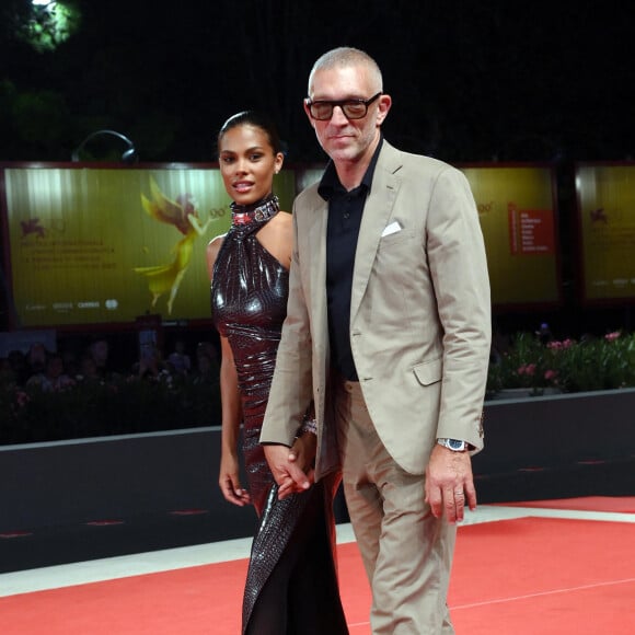 Tina Kunakey et son mari Vincent Cassel lors de la projection du film "Athena" lors de la 79ème édition du festival international du film de Venise (La Mostra), Italie, le 2 septembre 2022. © Action Press/Bestimage