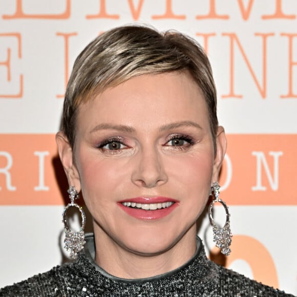 La princesse Charlene de Monaco durant la 11eme édition du prix "Monte-Carlo - Femme de l'année", à l'hotel Hermitage à Monaco, le 24 mars 2023. L'idée de ce Prix a été conçue par Cinzia Sgambati-Colman, journaliste, entrepreneur, mère et épouse qui a toujours essayé de maintenir l'équilibre parmi tous ses rôles. Le Prix est un hommage à ces femmes qui, en assumant un ou l'autres de ces rôles, sont parvenues à réaliser quelque chose de spécial qui a marqué leur vie ou celle des autres. Cette année, les lauréates sont Manilla di Gioovanni, pour le Prix Monte-Carlo Femme 2023, Leanne Roberts, pour le Prix Special, et le Pr. Zimi Sawacha, pour le Prix Monte-Carlo Femme de l'Année 2023 qui lui a été remis par la princesse Charlene de Monaco. © Bruno Bebert/Bestimage 