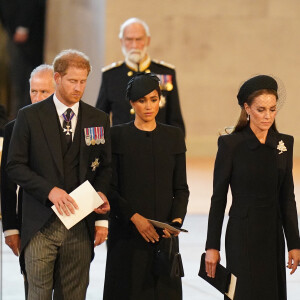 Le prince Harry, duc de Sussex, Meghan Markle, duchesse de Sussex, le prince de Galles William, Kate Catherine Middleton, princesse de Galles - Intérieur - Procession cérémonielle du cercueil de la reine Elisabeth II du palais de Buckingham à Westminster Hall à Londres. Le 14 septembre 2022 