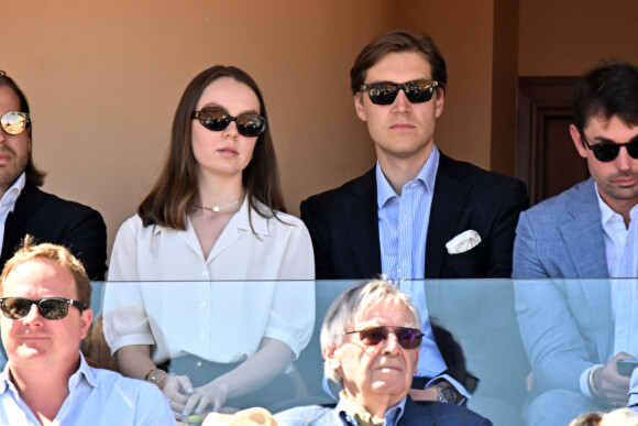 De nombreuses personnalités qui étaient captivés par la victoire d'Andrey Rublev.
La princesse Alexandra de Hanovre et son compagnon Ben-Sylvester Strautmann - La famille princière de Monaco assiste à la finale homme du tournoi Rolex Monte Carlo Masters 2023 à Roquebrune-Cap-Martin le 16 avril 2023. En s'imposant devant Holger Rune (5-7, 6-2, 7-5), Andrey Rublev a décroché son tout premier Masters 1000. © Bruno Bebert/Bestimage 