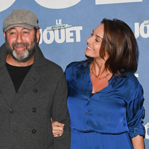 Kad Merad et sa compagne Julia Vignali - Avant-première du film "Le Nouveau Jouet" au Grand Rex à Paris le 9 octobre 2022. © Coadic Guirec/Bestimage