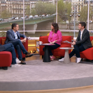 Dany Boon évoque Kad Merad face à Julia Vignali dans "Télématin" sur France 2