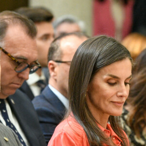 Le roi Felipe VI et la reine Letizia d'Espagne, assistent à la remise des prix "National Sports Awards" au Palais Royal d'El Pardo à Madrid, le 18 avril 2023. 