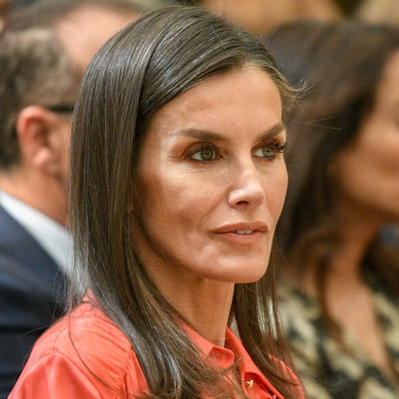 Le roi Felipe VI et la reine Letizia d'Espagne, assistent à la remise des prix "National Sports Awards" au Palais Royal d'El Pardo à Madrid, le 18 avril 2023. 