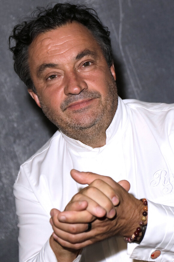 Exclusif - Le chef cuisinier Yves Camdeborde en rendez-vous à Paris, le 28 août 2020. No web, no Blog pour la Belgique et la Suisse.