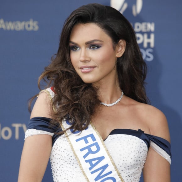 "Je suis très possessive : mon mec est à moi et on n'y touche pas !", a-t-elle reconnu.
Diane Leyre, miss France 2022 - Cérémonie de clôture du 61ème Festival de Télévision de Monte Carlo le 21 juin 2022. © Denis Guignebourg/Bestimage