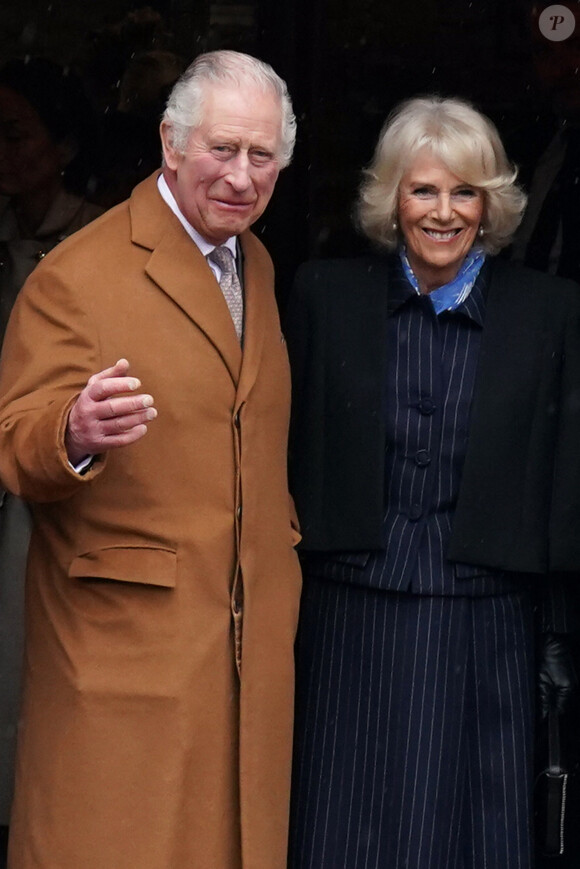 Le roi Charles III d'Angleterre et Camilla Parker Bowles, reine consort d'Angleterre, arrivent pour une visite à Talbot Yard Food Court à Malton, le 5 avril 2023. Cette visite a pour but de rencontrer des producteurs d'aliments et de boissons afin d'en savoir plus sur leurs produits locaux. 