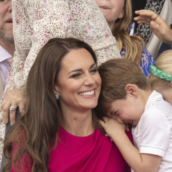 Catherine (Kate) Middleton, duchesse de Cambridge, Le prince Louis de Cambridge, Mike Tindall, Mia Grace Tindall - Jubilé de platine de la reine Elisabeth II d'Angleterre à Bukingham Palace à Londres, le 5 juin 2022. 