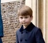 En tout cas, il a beaucoup grandi et semble de plus en plus mignon. 
Le prince Louis de Galles - La famille royale d'Angleterre assiste au service religieux de Noël à l'église St Mary Magdalene à Sandringham, Norfolk, Royaume Uni, le 25 décembre 2022. 