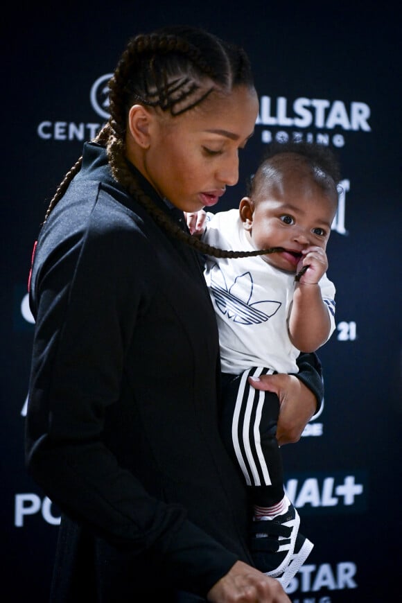 Estelle Yoka Mossely et son fils Magomed - Conférence de presse à la veille du combat "La Conquete – Tony Yoka Vs Johann Duhaupas" à Paris La Défense Arena à Nanterre, le 24 septembre 2020. © JB Autissier / Panoramic / Bestimage