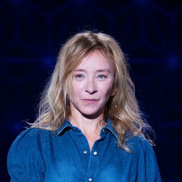 Sylvie Testud - Enregistrement de l'émission "La boîte à Secrets 5" à Paris, qui sera diffusée le 6 novembre sur France 3. © Tiziano Da Silva / Bestimage 