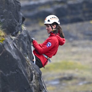 Le prince William, prince de Galles, et Catherine (Kate) Middleton, princesse de Galles, en visite au siège de l'équipe de sauvetage en montagne de Central Beacons à Merthyr Tydfil, au Pays de Galles, le 27 avril 2023. 