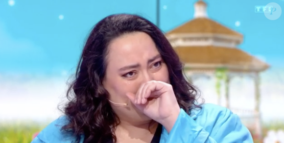 Séquence émotion dans "Les 12 Coups de midi" !
Céline, la championne des "12 Coups de midi" très émue, finit en larmes dans les "12 Coups de midi" - TF1