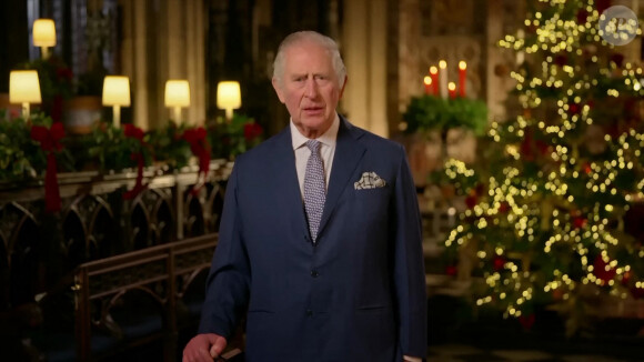 Ce sermon porte le nom d'"Hommage du sang royal".
Captures d'écran de la première allocution de Noël du roi Charles III le 25 décembre 2022. 