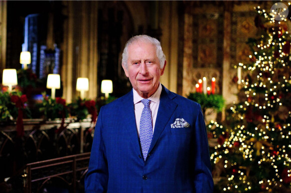 Une scène émouvante qui avait été réalisée par le prince Philip lors du couronnement d'Elizabeth II.
Premiers voeux de Noël du roi Charles III d'Angleterre, enregistrés à la chapelle St George au château de Windsor. Le 23 décembre 2022. Après le décès de la reine d'Angleterre, le 8 septembre 2022, le prince Charles lui a succédé à la tête du Royaume. 
