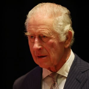 Le roi Charles III d'Angleterre, visite le centre social "JW3 Jewish community centre" où la communauté s'apprête à célébrer la fête Hanoucca (18 - 26 décembre 2022). Londres. Le 16 décembre 2022. 