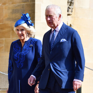 Le roi Charles III d'Angleterre et Camilla Parker Bowles, reine consort d'Angleterre - La famille royale du Royaume Uni arrive pour assister à la messe de Pâques à la chapelle Saint Georges au château de Windsor, le 9 avril 2023. 
