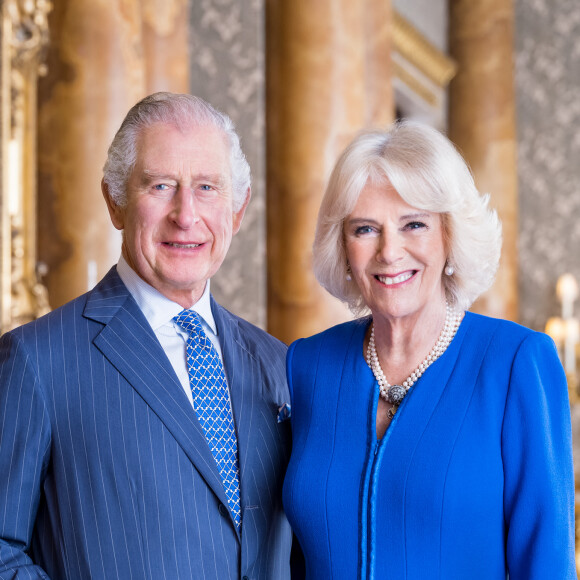 Portrait officiel du roi Charles III d'Angleterre et de la reine consort Camilla. Buckingham Palace/Hugo Burnand via Bestimage 