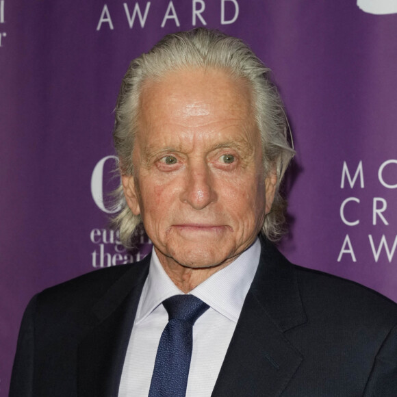 Michael Douglas au photocall de la soirée de gala des "21ème Monte Cristo Awards" à New York, le 11 avril 2022. 