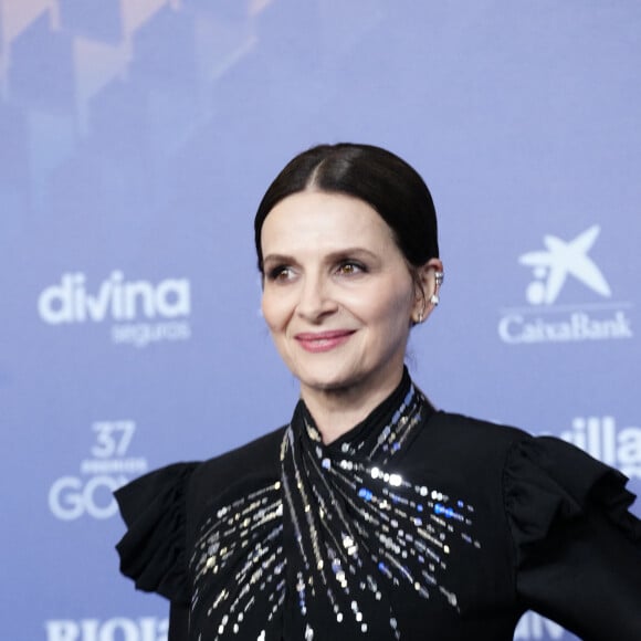 Ainsi, Juliette Binoche est questionnée sur son regard sur les années 80. 
Juliette Binoche au photocall de la 37ème édition de la cérémonie des Goya, organisée par l'Academia de las artes y las ciencias cinematográficas de España, au FIBES centre de conférences et d'expositions de Séville, Espagne, le 11 février 2023. © Jack Abuin/Zuma Press/Bestimage