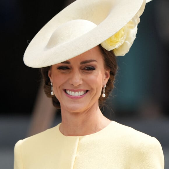 Catherine (Kate) Middleton, duchesse de Cambridge, - Les membres de la famille royale et les invités à la sortie de la messe du jubilé, célébrée à la cathédrale Saint-Paul de Londres, Royaume Uni, le 3 juin 2022.