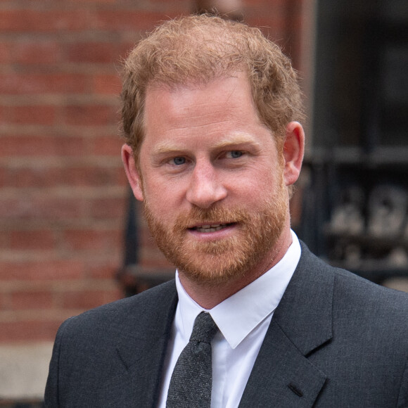 C'est le jour J.
Le prince Harry, duc de Sussex - D.Furnish et le duc de Sussex, quittent le procès contre l'éditeur du journal "Daily Mail" à Londres, le 30 mars 2023. 