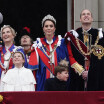 Couronnement de Charles III : Charlotte de Galles très à l'aise sur le balcon de Buckingham, son frère Louis ravi