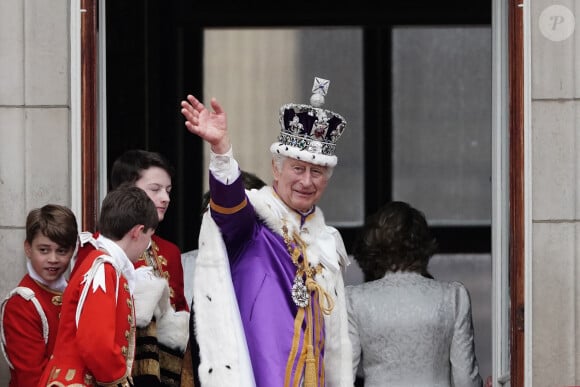 Owen Humphreys - 72040719 - La famille royale britannique salue la foule sur le balcon du palais de Buckingham lors de la cérémonie de couronnement du roi d'Angleterre à Londres Le roi Charles III d'Angleterre - La famille royale britannique salue la foule sur le balcon du palais de Buckingham lors de la cérémonie de couronnement du roi d'Angleterre à Londres le 5 mai 2023. 