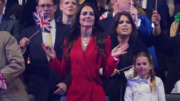 La princesse Charlotte, ravissante mais en galère au concert du couronnement : sa maman Kate Middleton à la rescousse !