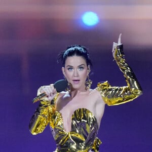 Katy Perry au concert du couronnement du roi et de la reine dans l'enceinte du château de Windsor, Royaume Uni, le 7 mai 2023.