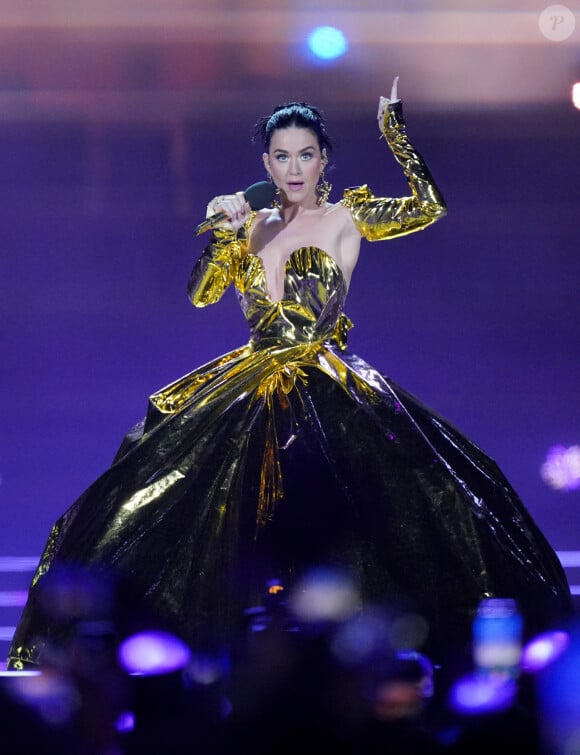 Katy Perry au concert du couronnement du roi et de la reine dans l'enceinte du château de Windsor, Royaume Uni, le 7 mai 2023.