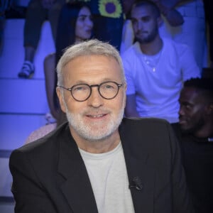 "J'ai dit oui tout de suite ! En revanche, (...) si on m'avait proposé d'être candidat pendant plusieurs semaines, je ne l'aurais pas fait" a-t-il confié à Télé-Loisirs.
Exclusif - Laurent Ruquier sur le plateau de l'émission Touche pas à mon poste (TPMP) diffusée en direct sur C8 le 30 août 2022 et présentée par C.Hanouna. © Jack Tribeca / Bestimage