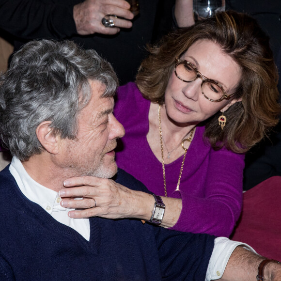 Par la suite, Béatrice s'est mariée à Jean-Louis Borloo
Théma - Les histoires d'amour entre politiques et journalistes - Semi-Exclusif - No Web - Jean-Louis Borloo et sa femme Béatrice Schönberg - Soirée en l'honneur de Nathalie Baye, organisée par Louis Michel Colla, à La Chope des Puces, restaurant mythique de Marcel Campion à Saint-Ouen. Le 30 avril 2018 © Cyril Moreau / Bestimage 