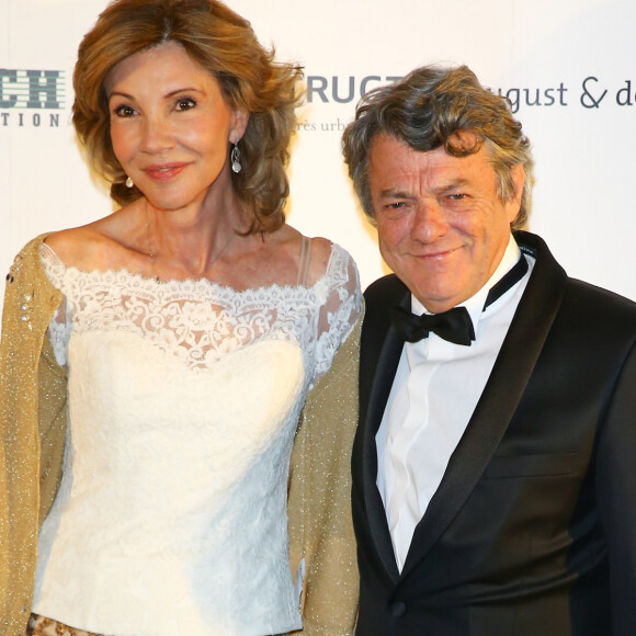 Béatrice a été avec le musicien compositeur Claude-Michel Schönberg
Exclusif - Béatrice Schönberg et son mari Jean-Louis Borloo - Soirée de Gala "Africa on the Rock" de l'AMREF Flying Doctors en partenariat avec la Fondation Princesse Charlene de Monaco à l'hôtel de Paris, le 17 octobre 2015 à Monaco.