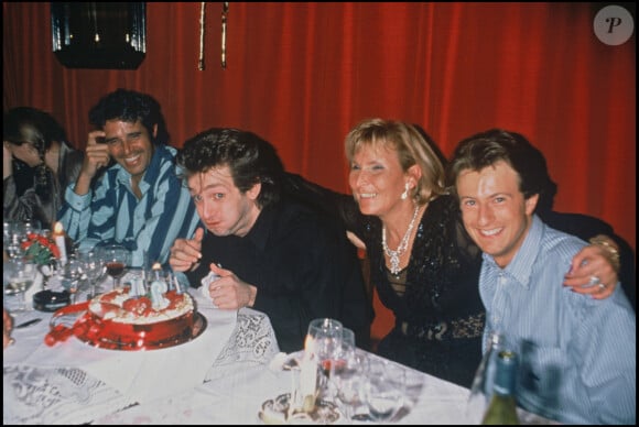 Archives : Pierre Palmade fêtant son anniversaire avec Julien Clerc et Vincent Perrot