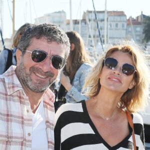 Ingrid Chauvin et son compagnon Philippe Warrin au photocall de la série "Demain nous appartient" lors de la 24ème édition du Festival de la Fiction TV de La Rochelle, France, le 17 septembre 2022. © Patrick bernard/Bestimage 