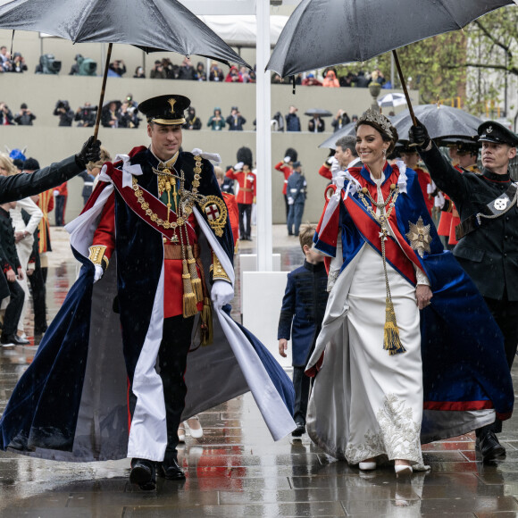 Sortie de la cérémonie de couronnement du roi d'Angleterre à l'abbaye de Westminster de Londres Le prince William, prince de Galles, et Catherine (Kate) Middleton, princesse de Galles,lors de la cérémonie de couronnement du roi d'Angleterre à Londres, Royaume Uni, le 6 mai 2023. 