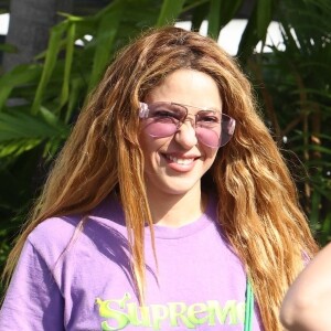 Shakira s'éclate à Miami avec une star de la Formule 1
 
Exclusif - Shakira fait du shopping à Miami.