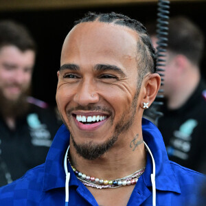 La Colombienne a croisé le célèbre Lewis Hamilton dans les rues de la ville
 
Lewis Hamilton - Les célébrités assistent à la victoire de M.Verstappen au Grand Prix de Forumule 1 de Miami, le 7 mai 2023.