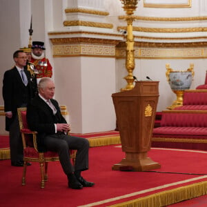 Le roi Charles III assiste à une présentation d'adresses loyales par les corps privilégiés, lors d'une cérémonie au palais de Buckingham à Londres, le 9 mars 2023. Cette longue tradition remonte au XVIIe siècle et a lieu pour marquer des occasions royales importantes. 