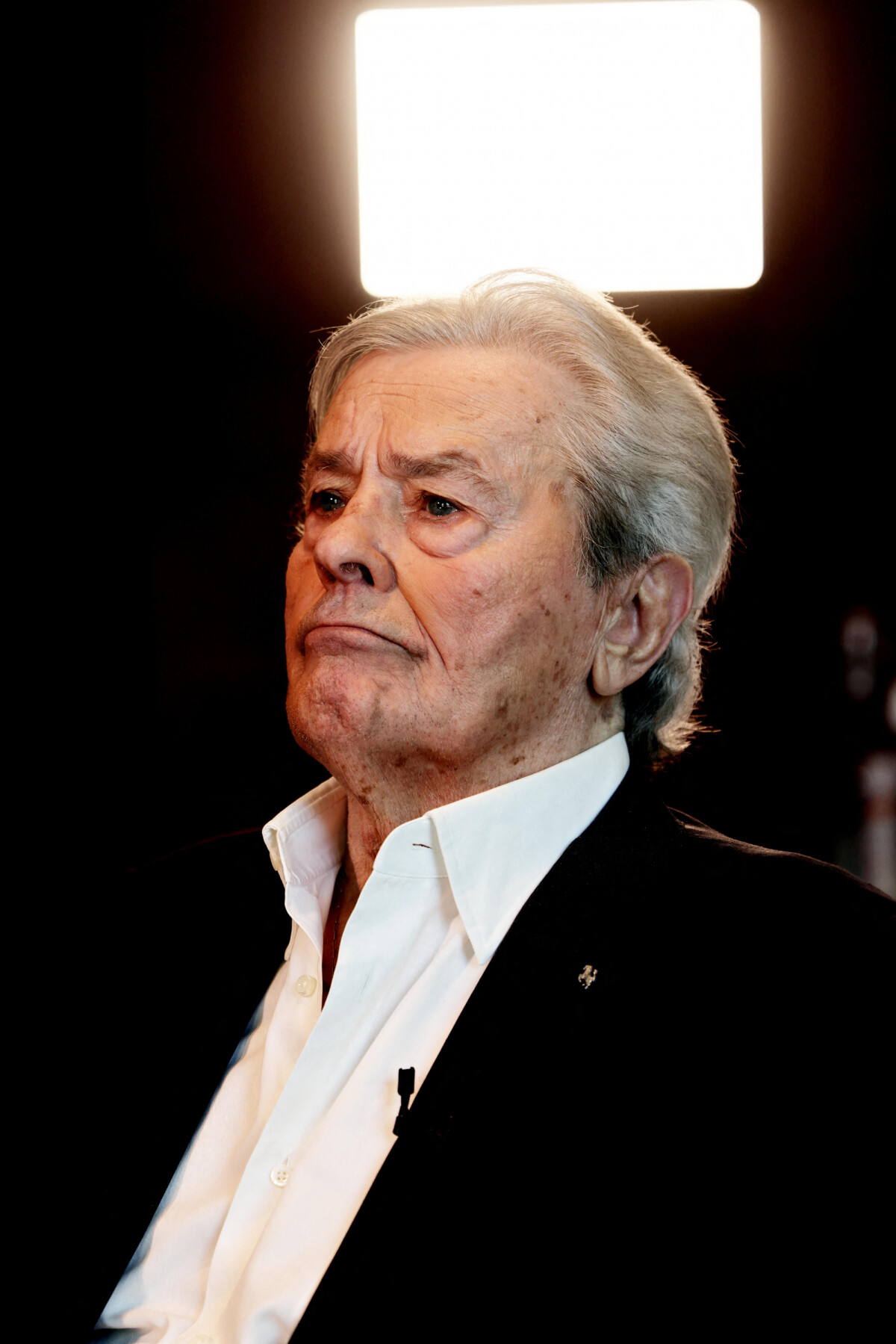 Photo Alain Delon A Fait Une Apparition Inattendue Ce Week End