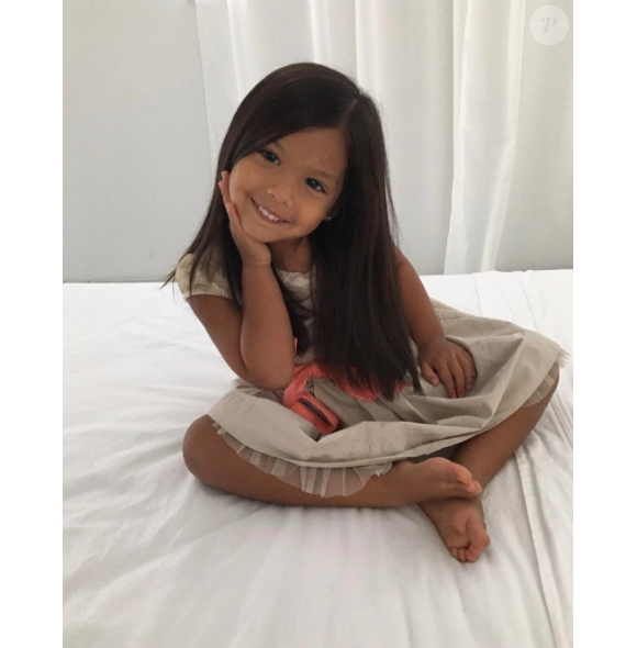 Pour rappel, s'il n'évoque que très rarement sa vie privée, le célèbre interprète de "Scarface" a déjà partagé quelques photos et vidéos de sa fille sur ses réseaux sociaux. 
Luna, la fille de Booba. Photo postée par le rappeur sur Instagram le 9 janvier 2017.